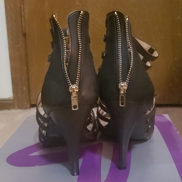 Caged Heeled Sandal - Picture 3 of 3